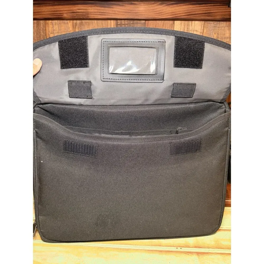 Black Kensington Laptop Briefcase Apple Logo Shoulder Strap